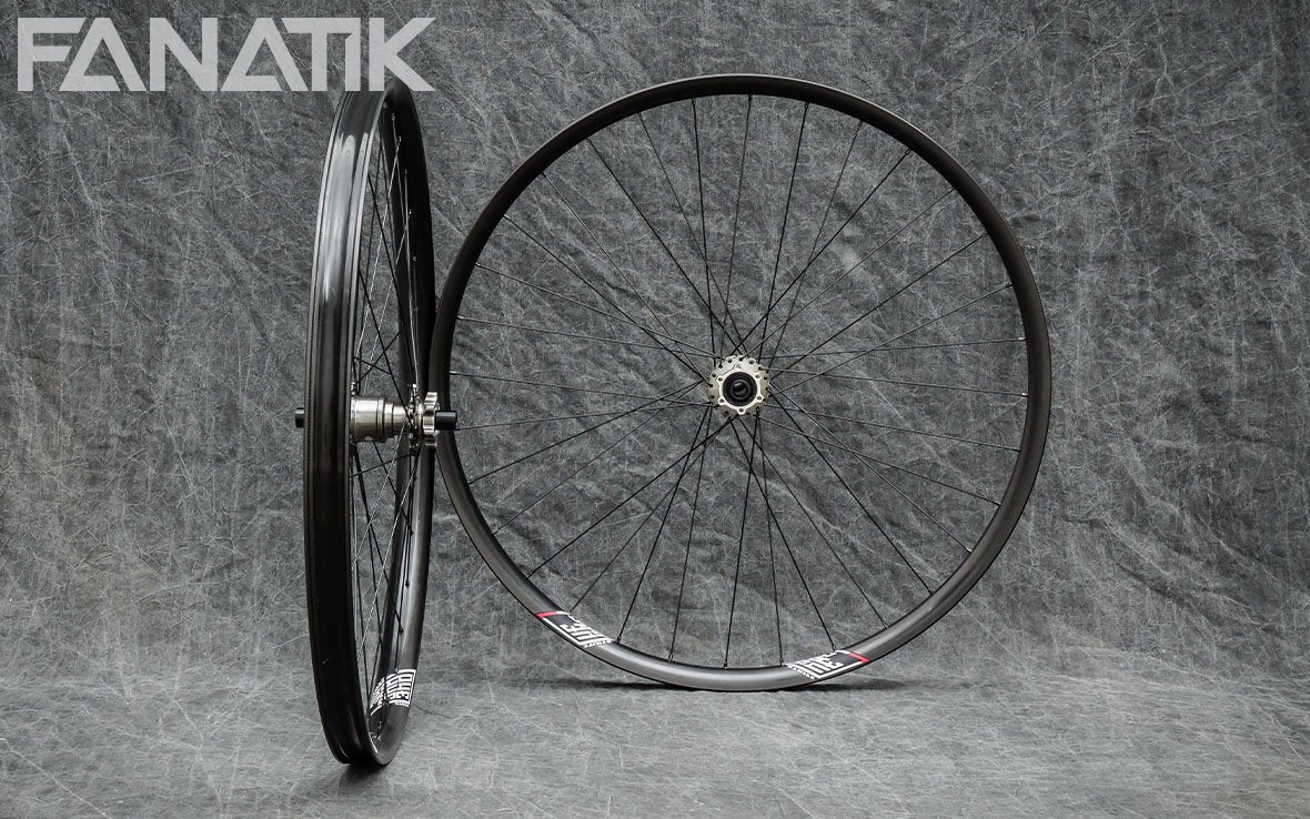 We Are One Strife/Onyx Vesper Custom Wheelset