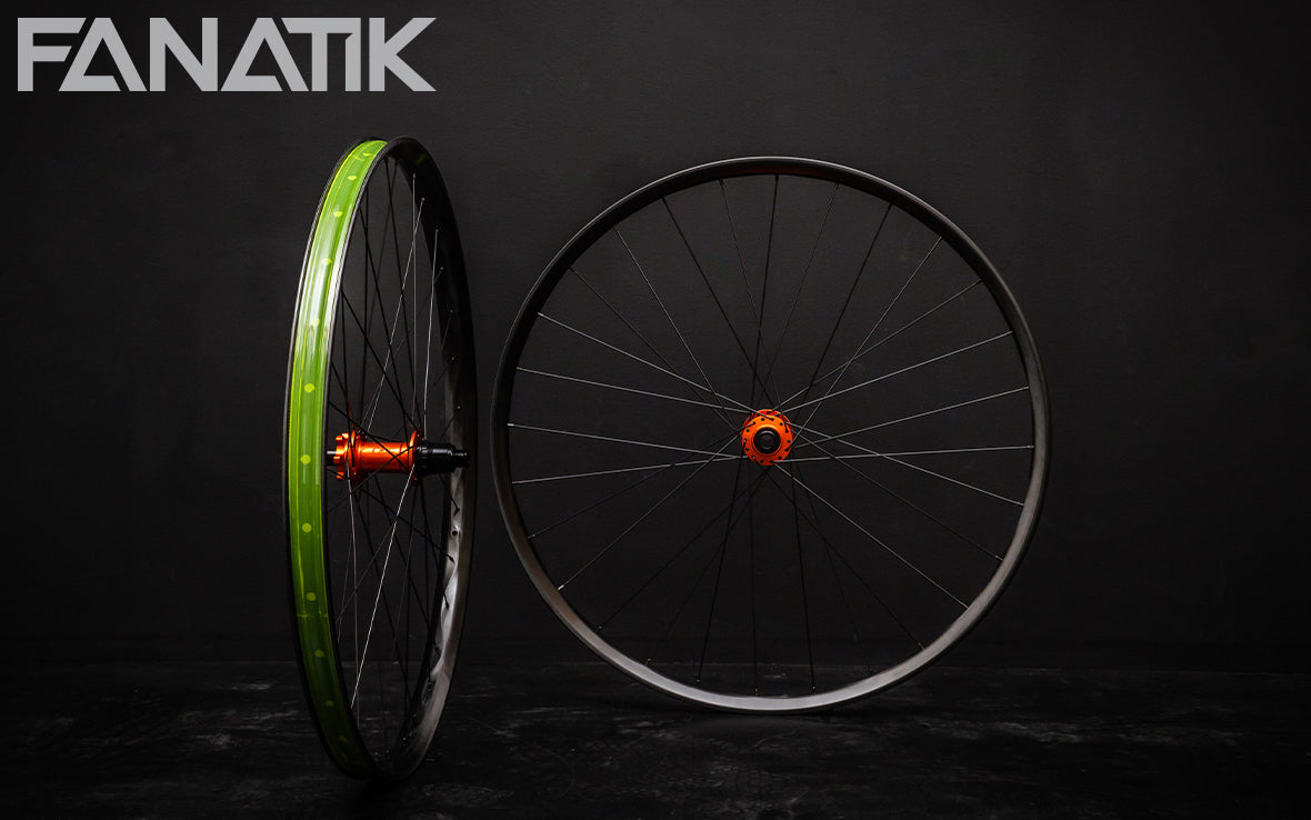 We Are One Composites Traid V2 / OneUp Hubs