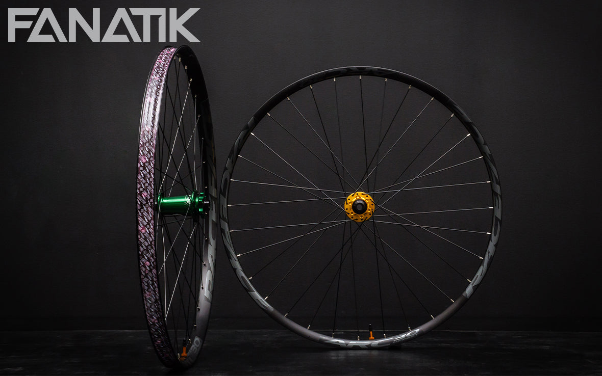 Race Face ARC 30 / Industry Nine Hydra Classic