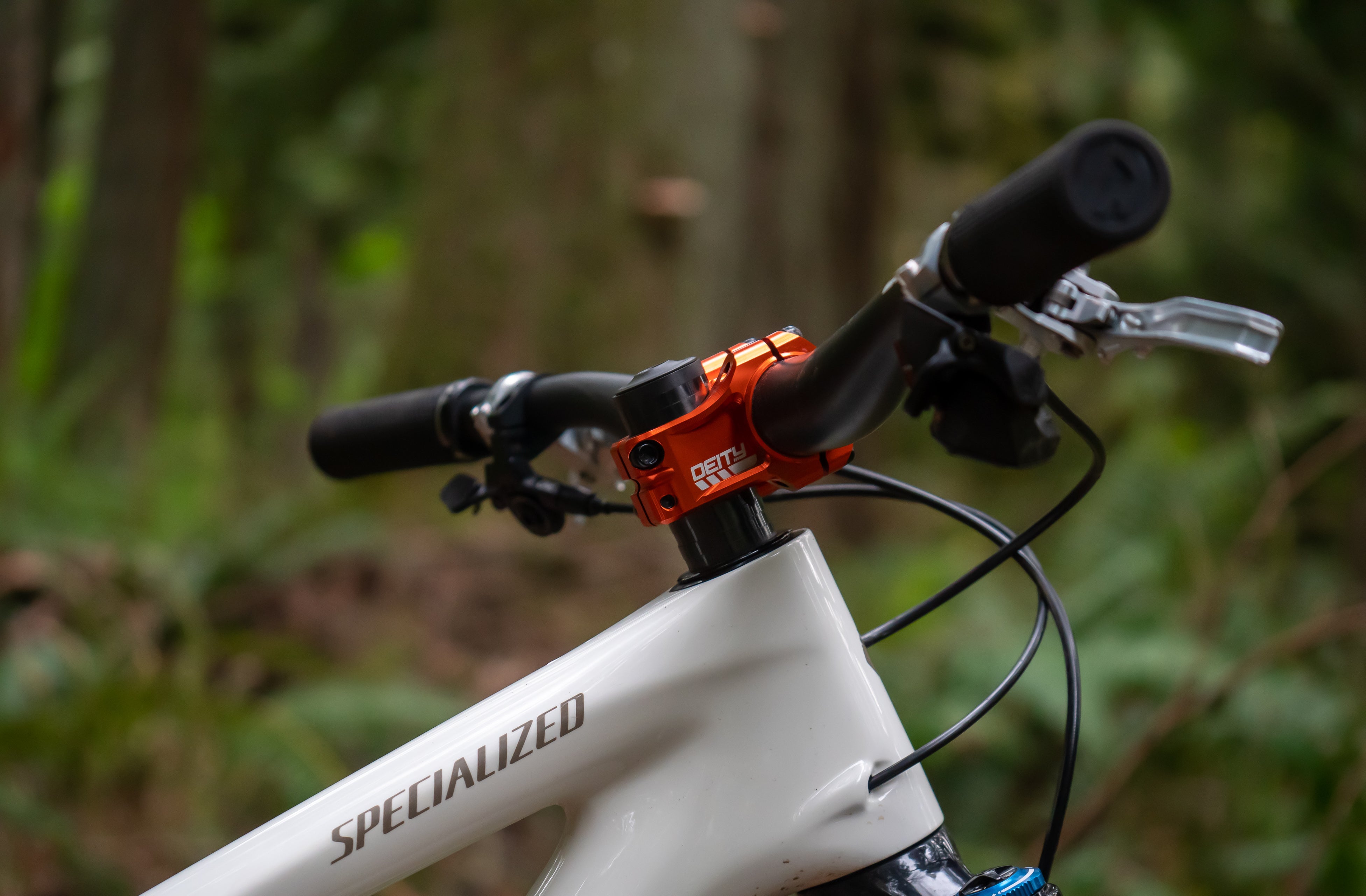 31.8mm vs 35mm Handlebars // Deity Skyline 787 and Skywire 35 Reviewed
