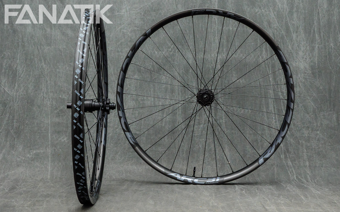 Raceface Arc 31 Carbon / Onyx Vesper Custom Wheelset
