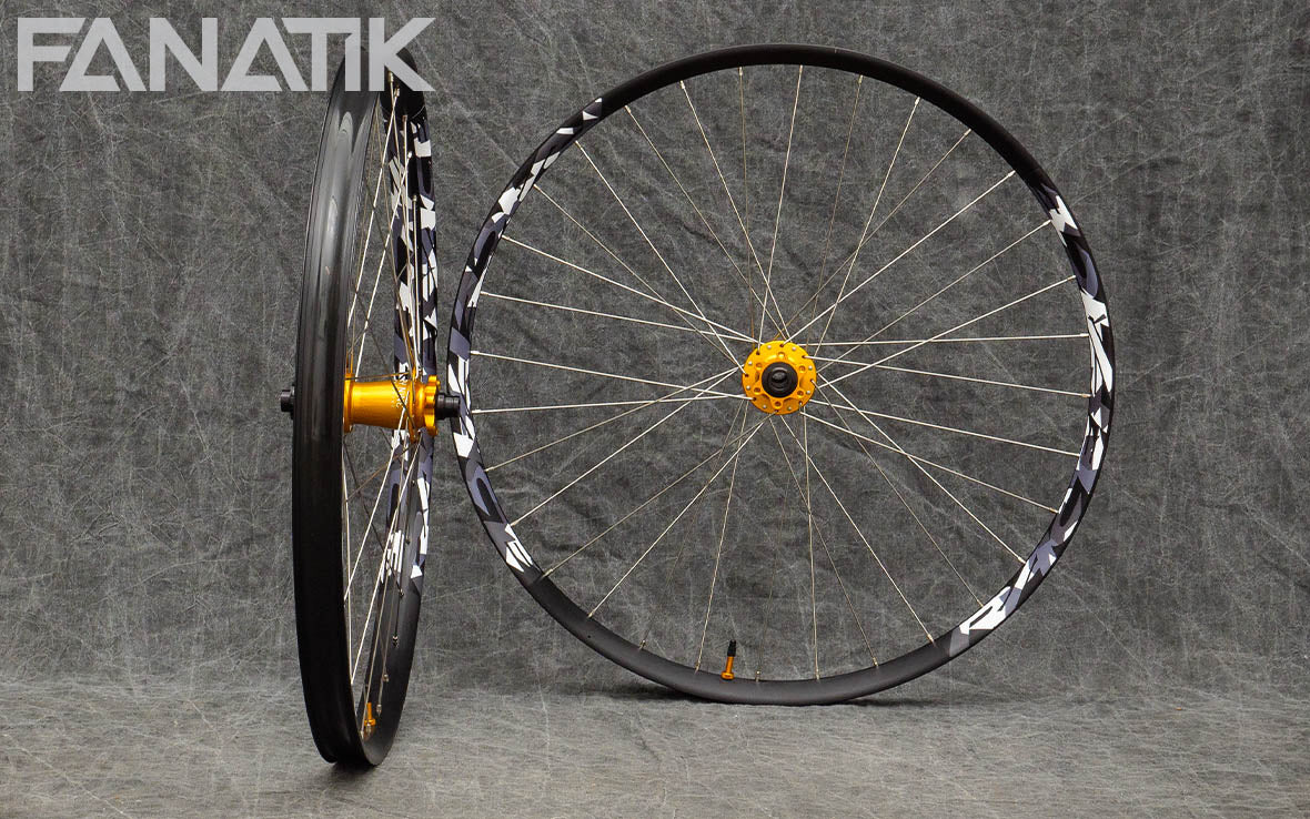 Race Face Arc 35/Industry Nine Torch Classic Wheelset