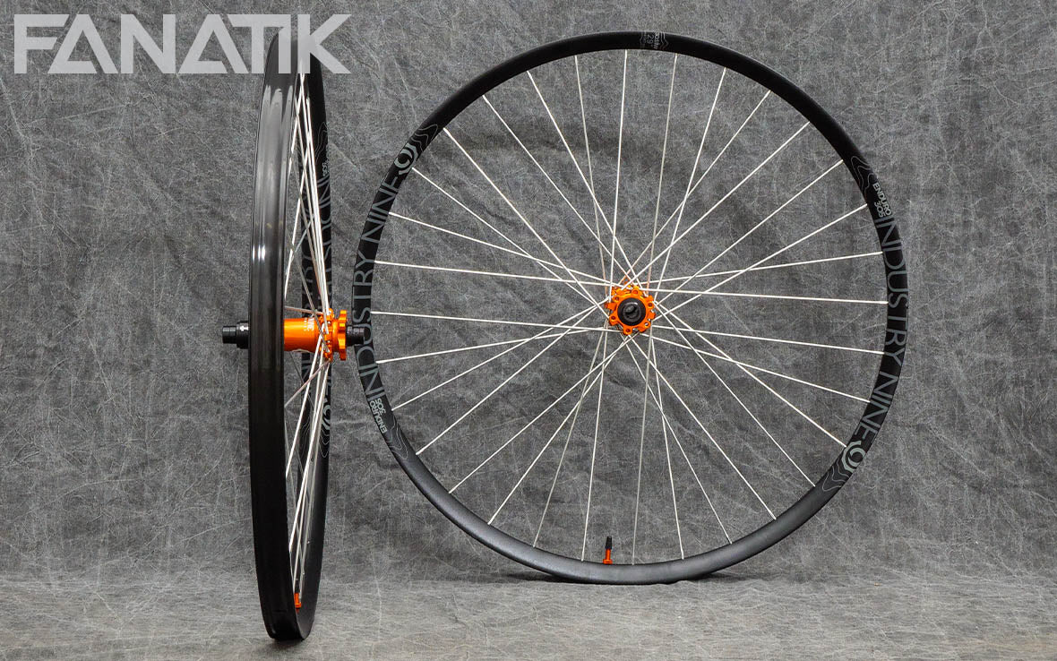 Industry Nine Enduro 305/Industry Nine Straight Pull Custom Wheelset