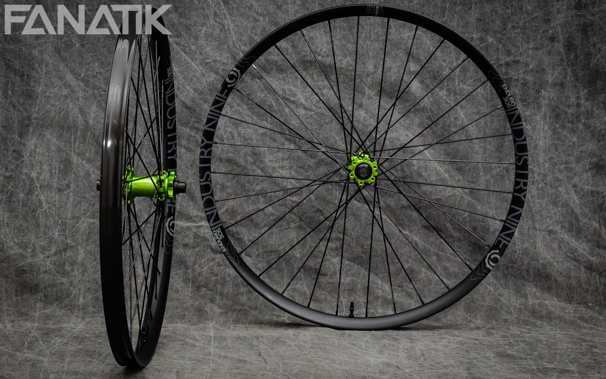 Industry Nine Enduro 305/Industry Nine Hydra Custom Wheelset