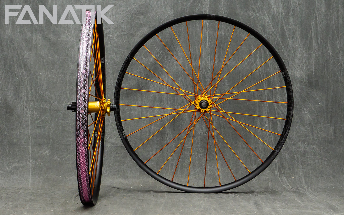 Industry Nine Enduro 305 V3 / Industry Nine Hydra System Custom Wheelset