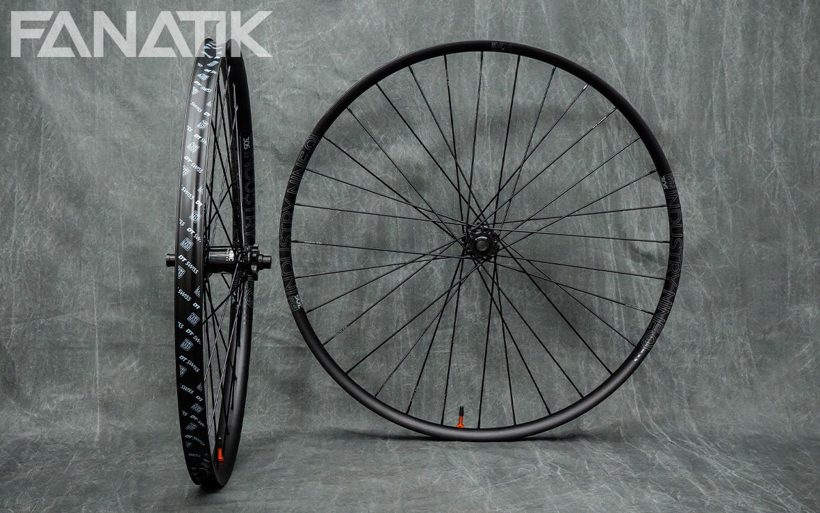 Industry Nine Enduro 305 / Industry Nine Hydra System Custom Wheelset