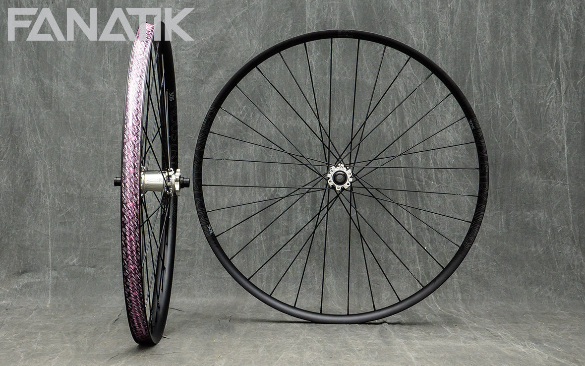 Industry Nine Enduro 305 / Industry Nine Hydra System Custom Wheelset