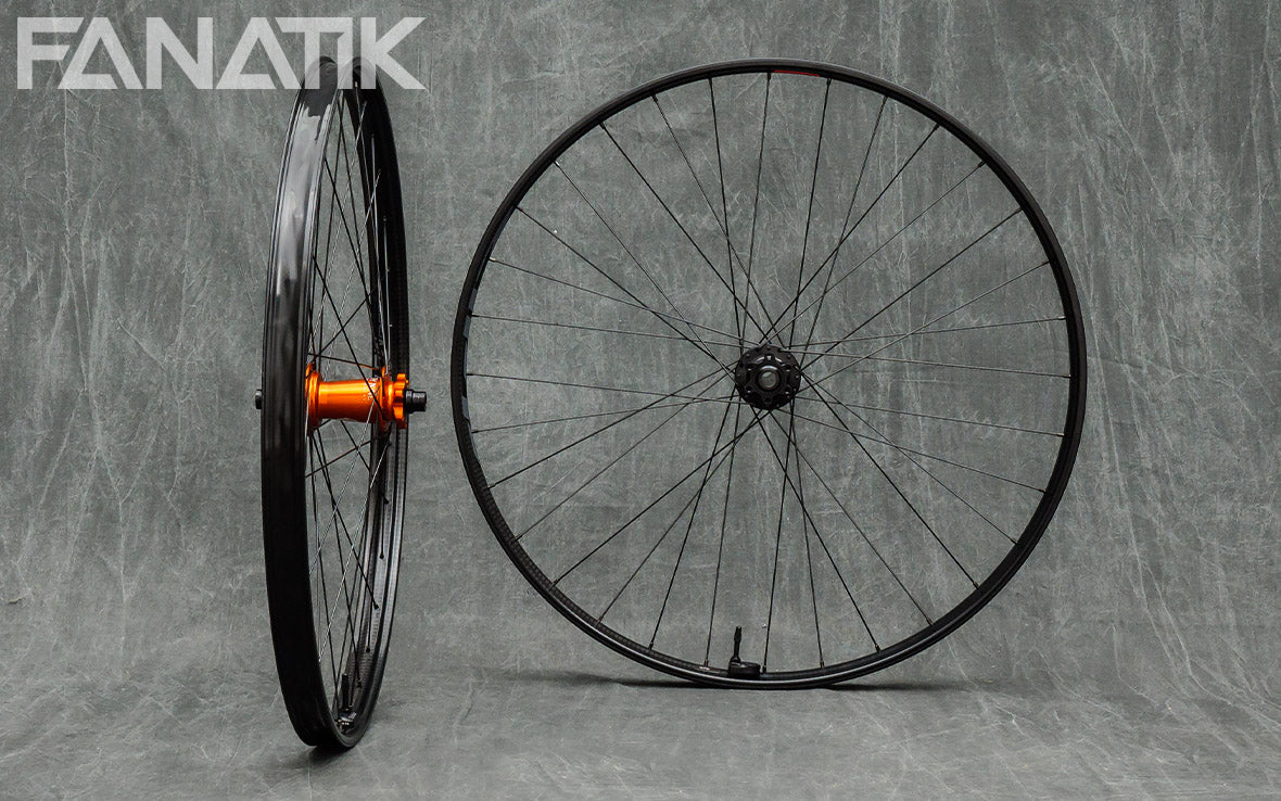 Zipp 3ZERO Moto / Industry Nine Hydra Custom Wheelset