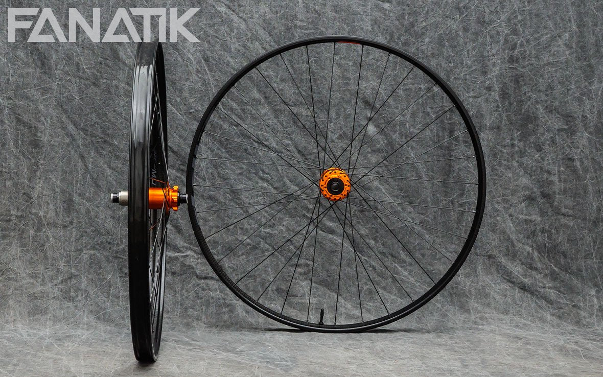 Zipp 3ZERO MOTO/Onyx Custom Wheelset
