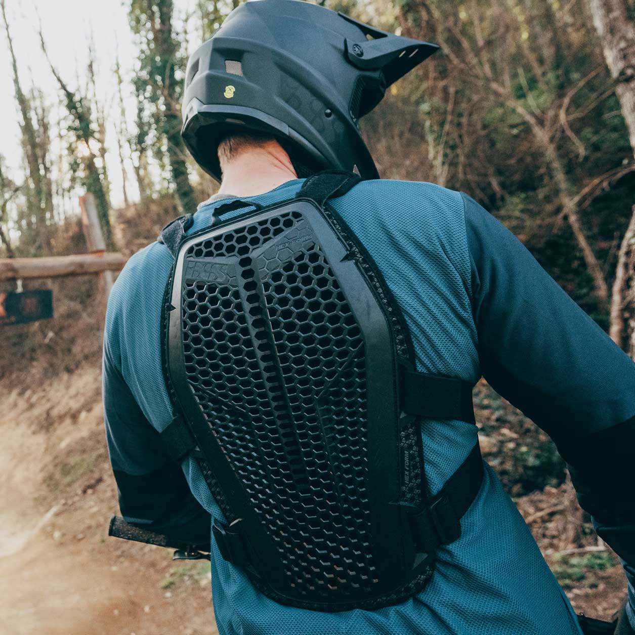 Hex Pull-Over Chest Protector