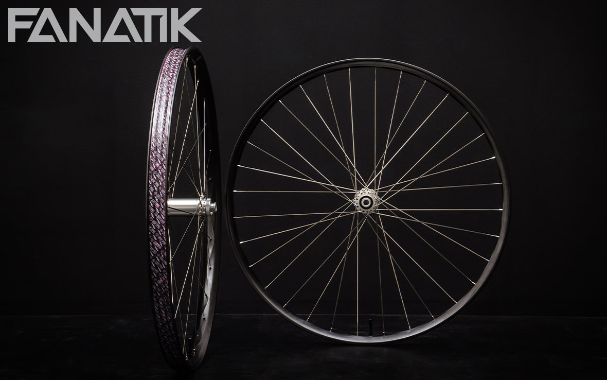 We Are One Composites Triad / Onyx Vesper Centerlock