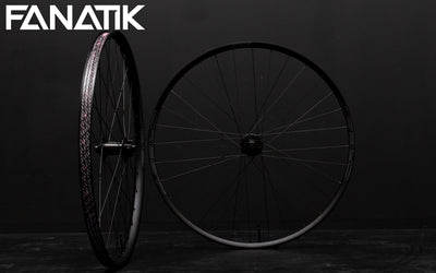 wheel-build-gallery-stans-arch-mk4-front-rim-crest-mk4-rear-rim-hope-pro-5