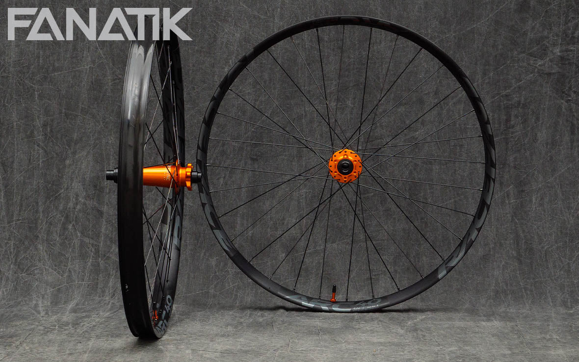 Race Face Arc 40/Industry Nine Torch Classic Custom Wheelset