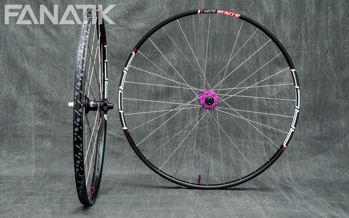 Stans Arch MK3 / Hope Pro 4 Custom Wheelset