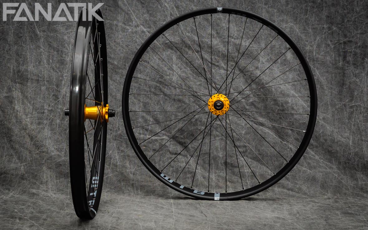 WTB Asym TCS i35 Industry Nine Torch Classic Custom Wheelset