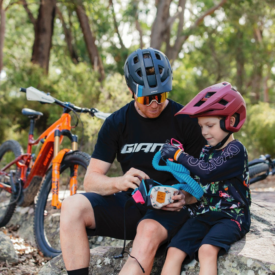 Shotgun Bike Tow Rope + Child Hip Pack Combo