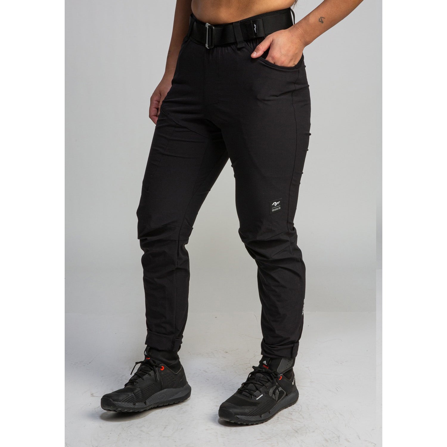 nf_0011_Lightweight_Black_angl